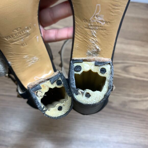 Valentino Garavani Rockstud Women's Size EU 40 Black Leather Stiletto Sandals. - Picture 9 of 15